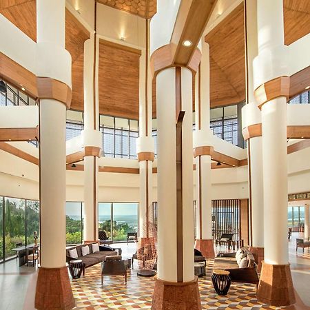 Doubletree By Hilton Goa - Panaji Hotell Exteriör bild