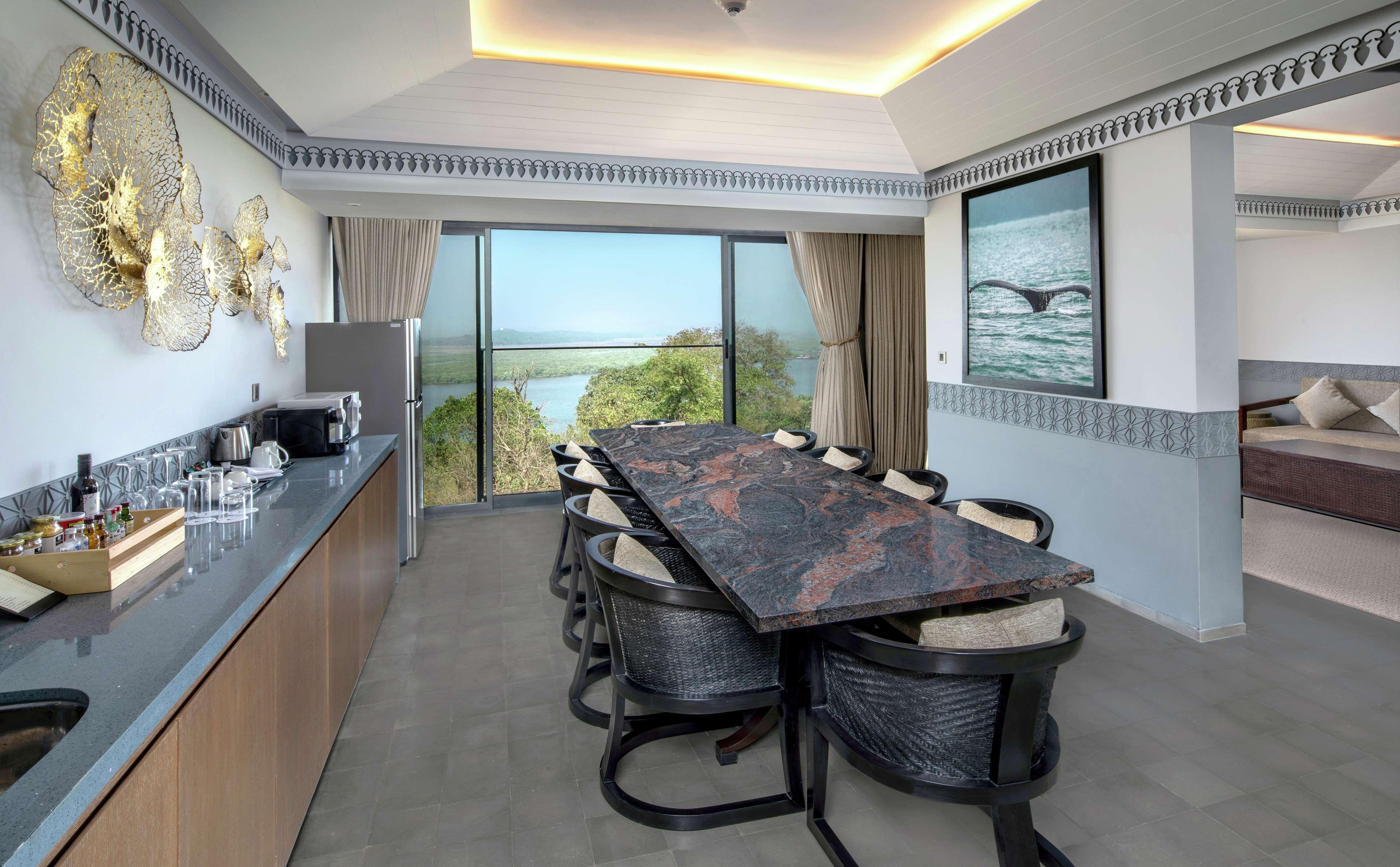 Doubletree By Hilton Goa - Panaji Hotell Exteriör bild