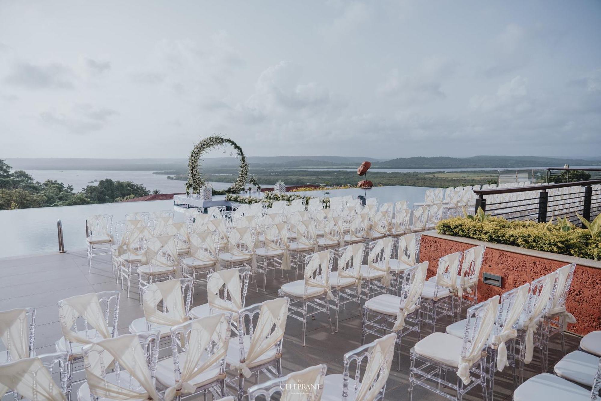 Doubletree By Hilton Goa - Panaji Hotell Exteriör bild